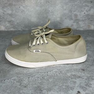 Vans Off the Wall Classic Sneakers‎ Women 9 Lace Up Skater Beige
